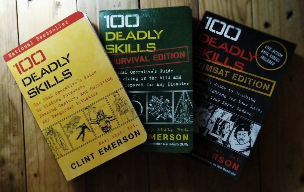 Las tres ediciones de100 Deadly Skills